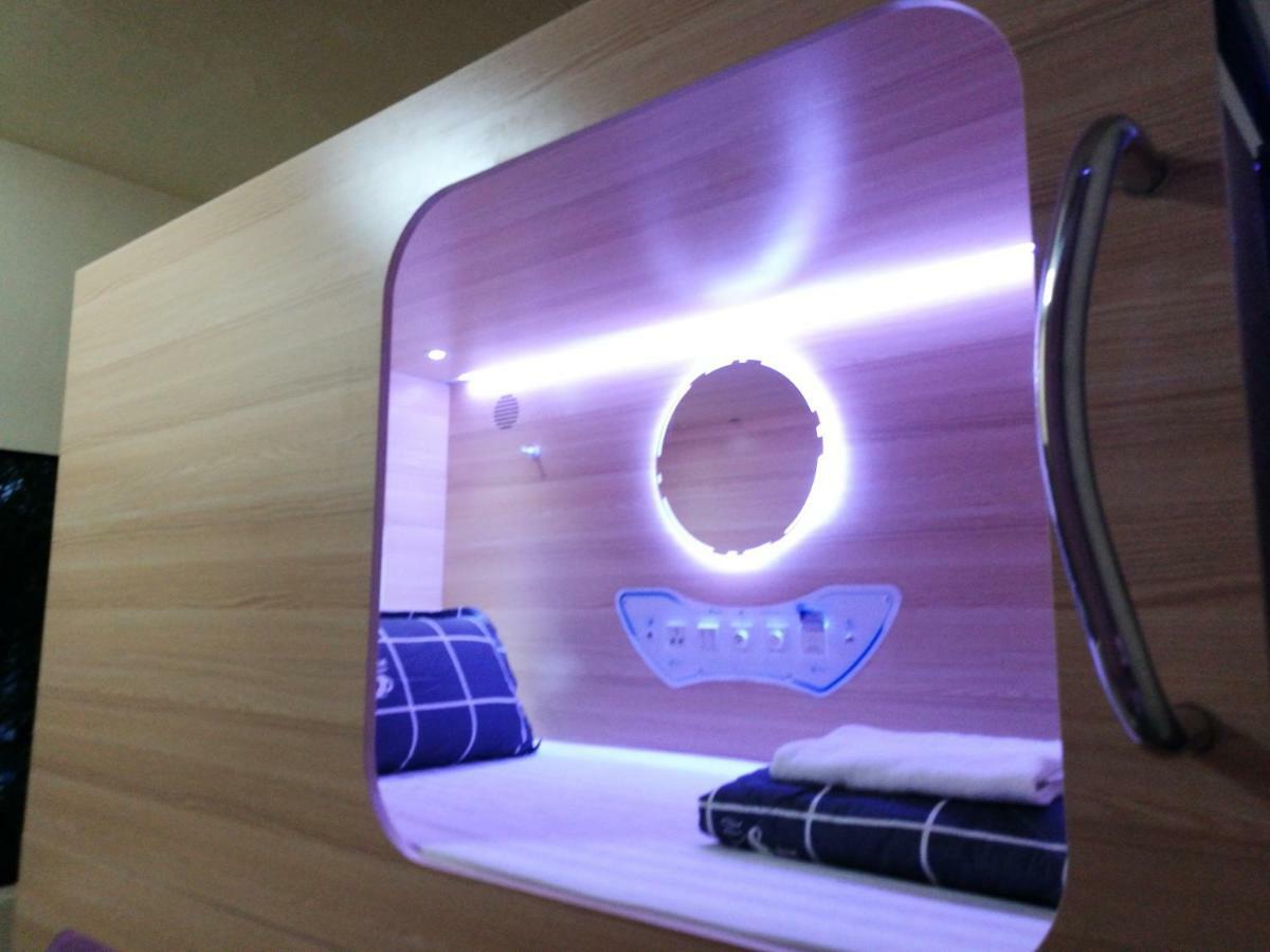 Capsulepod@Aljunied Hostel Singapore Exterior foto